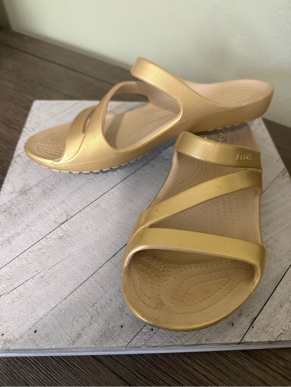CROCS Gateway Strappy Sandal - Women’s
